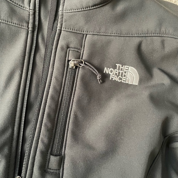 The North Face Men's Black Jacket - Picture 2 of 5